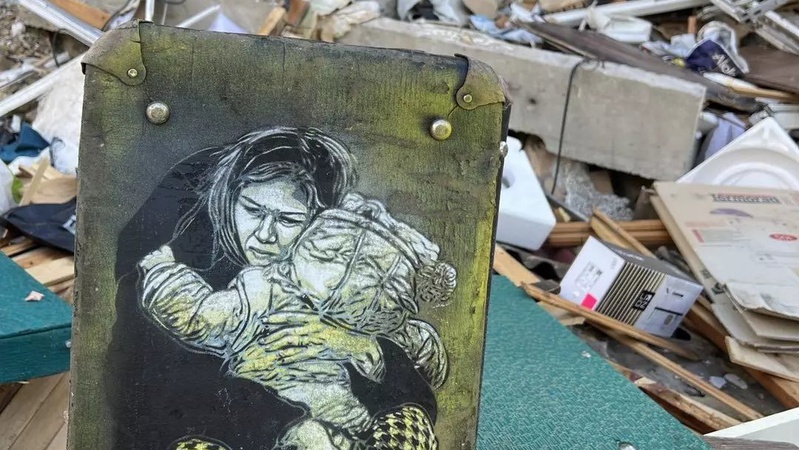 Вуличний художник з Франції створив графіті в Бучі, Гостомелі та Києві