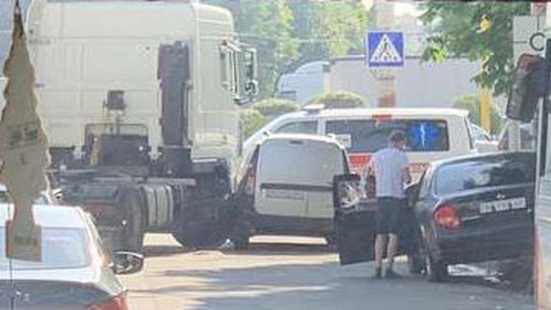 У Луцьку на Львівській ДТП: утворився величезний затор