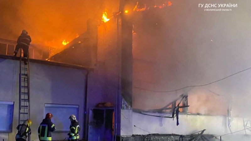 Нічна пожежа на луцькому ринку: поліція відкрила кримінал