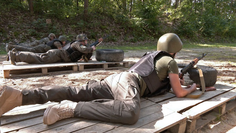 На Волині добровольці навчалися стрільби та домедичної допомоги