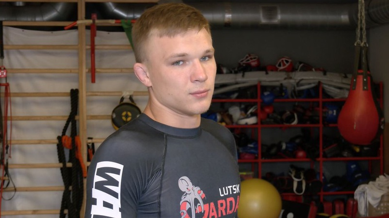 Лучанин, чемпіон України та Європи з боротьби, розповів про щоденні підготовки