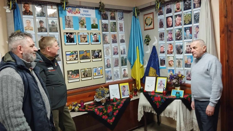 Дослідників з Литви зацікавив волинський експонат унікальний човен-довбанка