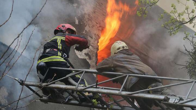 Ракетний удар по Львову, обстріли Харківщини й Донбасу: як минула ніч у регіонах