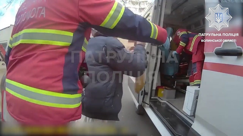 У Луцьку патрульні врятували 84-річну бабусю від самогубства