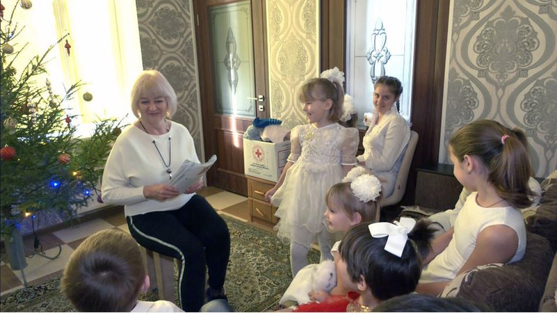 Місяць жили в Австрії, та повернулися в Україну: переселенка з Луганщини виховує на Волині 10 прийомних дітей