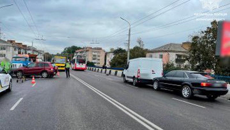 У Луцьку на проспекті Перемоги – масштабна ДТП. ФОТО