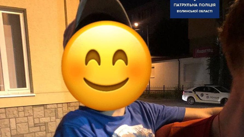 Гуляв, поки батько спав: вночі у Луцьку шукали 7-річну дитину