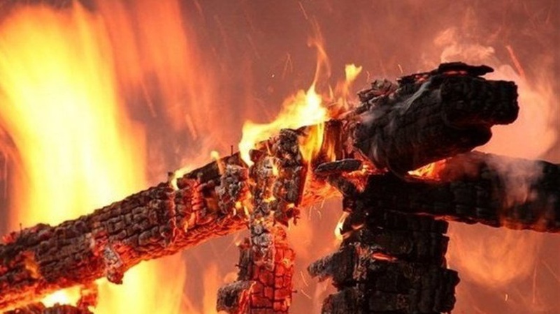 На Волині горів житловий будинок, постраждала жінка