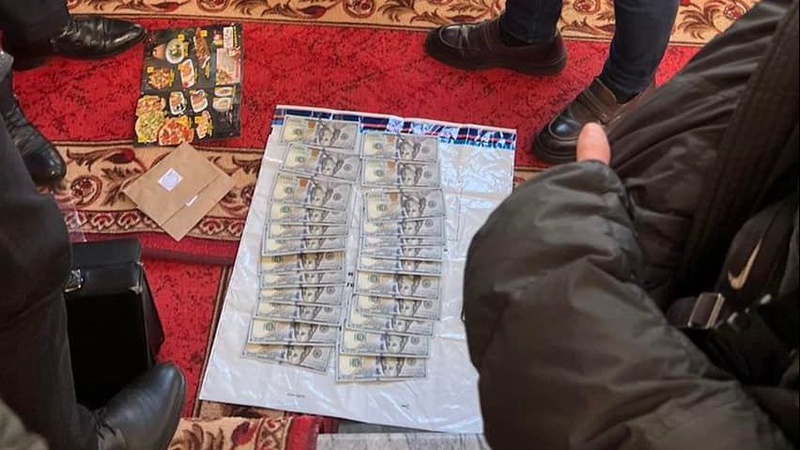 4 000 доларів США неправомірної вигоди: заступнику голови РДА на Волині повідомили про підозру