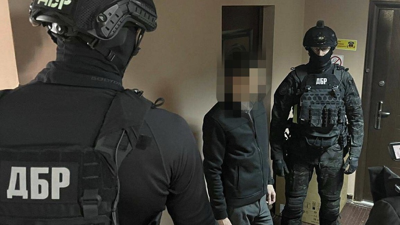 На Волині судитимуть поліцейського, який вимагав із вебкам-моделей майже 3000 доларів