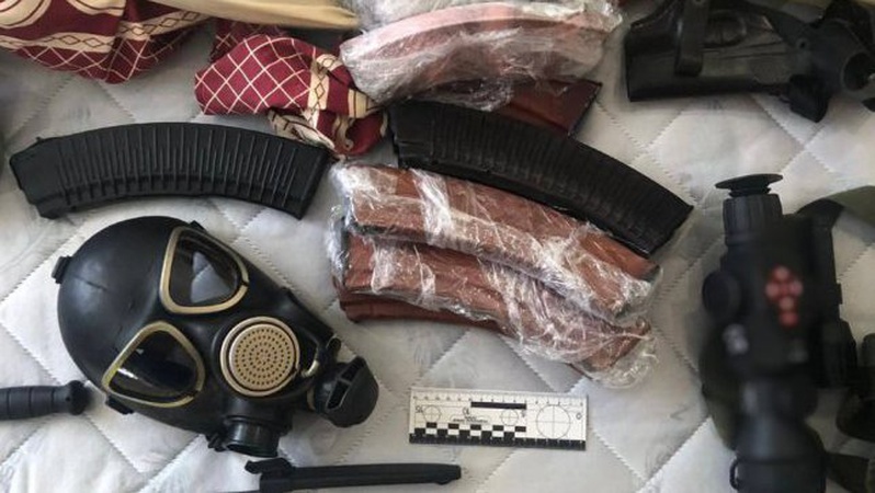 Волинські поліцейські затримали торговців зброєю. ФОТО