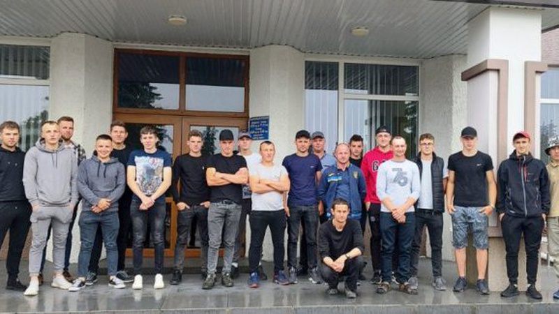 Небайдужі волиняни вирушили на Херсонщину допомагати долати наслідки підтоплення