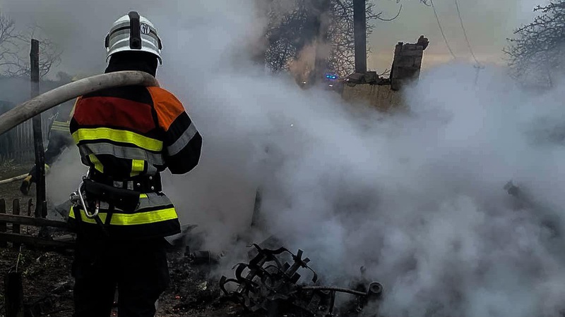 На Волині горіли житловий будинок і хлів
