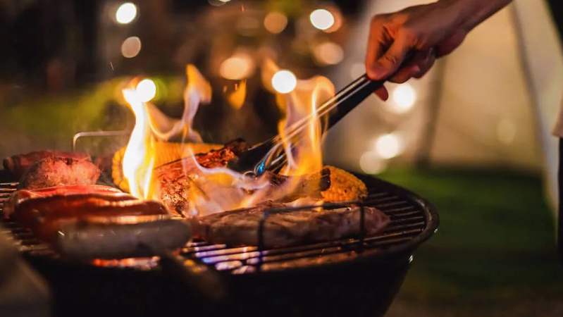 У селі на Волині чоловік отримав опіки під час розпалювання мангалу