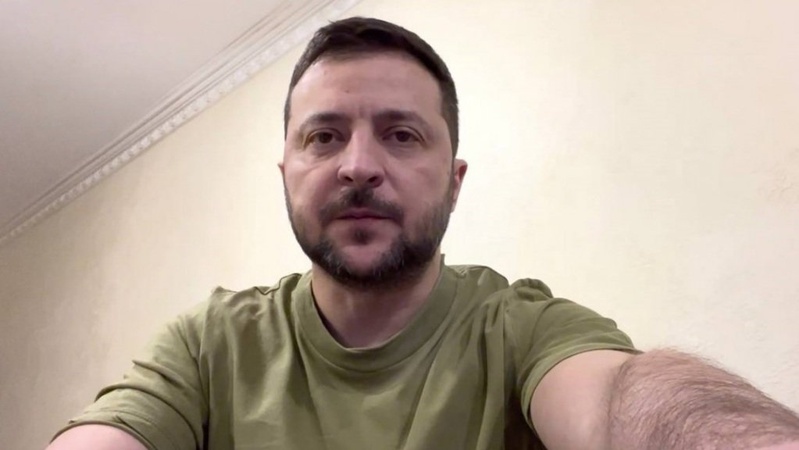 Росія кинула в гарячі точки 2 тисячі зеків, – Зеленський