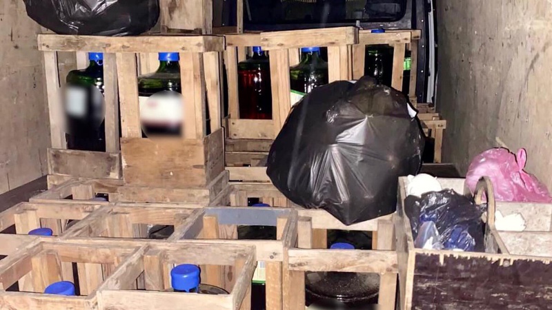 Волинянин на власному авто перевозив майже 700 літрів етилового спирту