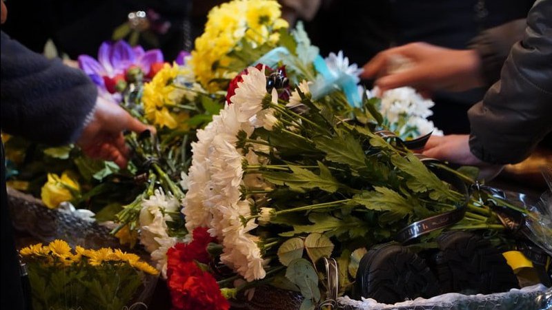 Володимирська громада провела в останню путь загиблого Героя російсько-української війни. ФОТО