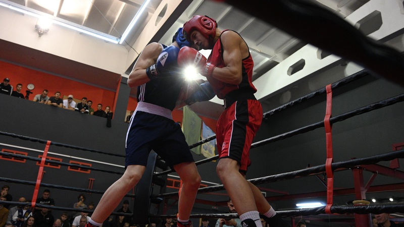 На міжнародному матчі з боксу в Луцьку для ЗСУ зібрали майже 30 тисяч