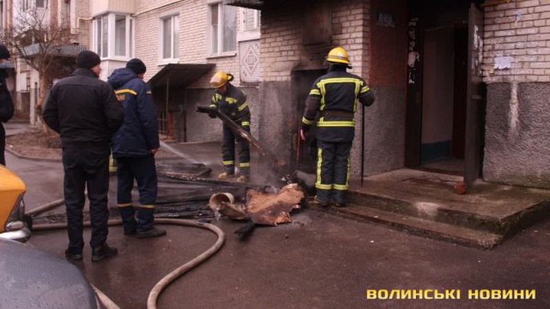 У Луцьку на Соборності горіла багатоповерхівка
