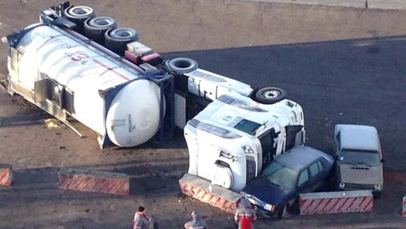 Увага : у Ковелі на дорозі перекинувся бензовоз