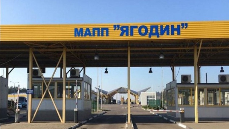 У черзі на «Ягодині» – майже пів тисячі вантажівок