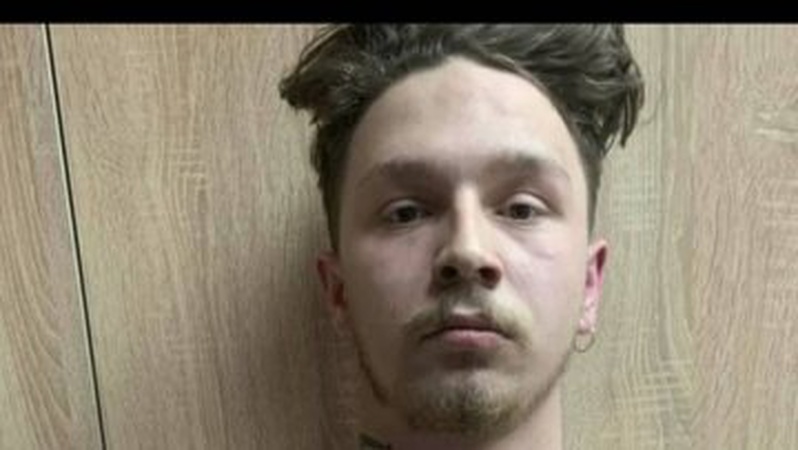 «Тіло доведеться почистити»: у Білорусі затримали чоловіка за татуювання з гербом України