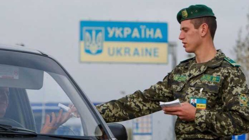 На Волині уродженець Львівщини намагався підкупити прикордонника, аби виїхати за кордон