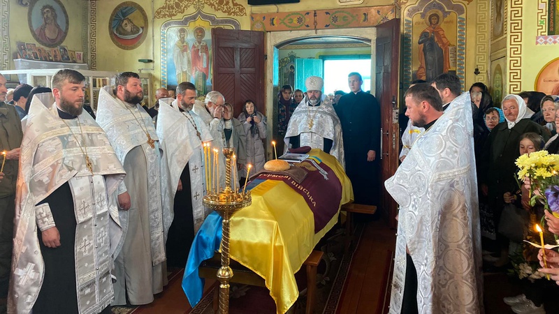 На Ковельщині в останню дорогу провели Героя України Івана Галенду