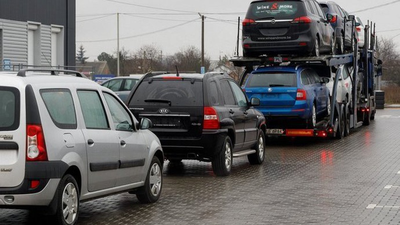 В уряді пропонують скасувати нульове розмитнення авто