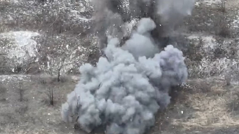 Бійці Волинської бригади ТрО показали, як знищують фортифікаційні споруди росіян