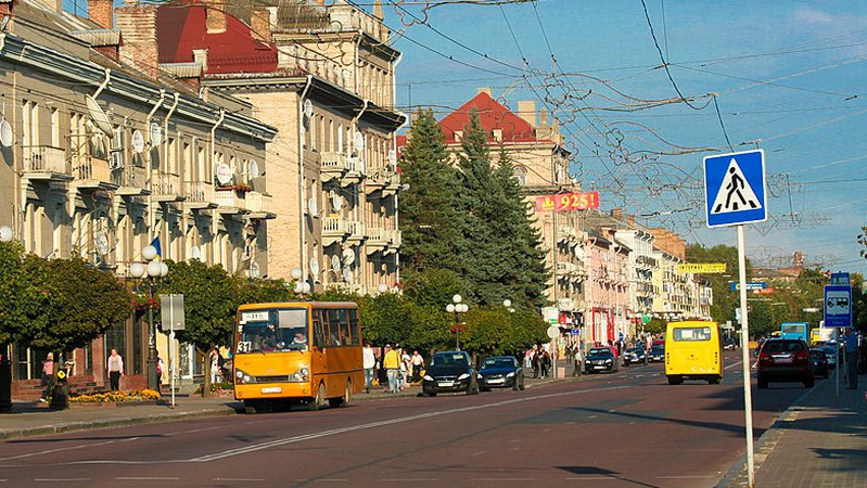 У центрі Луцька обікрали магазин: сума збитків – понад мільйон