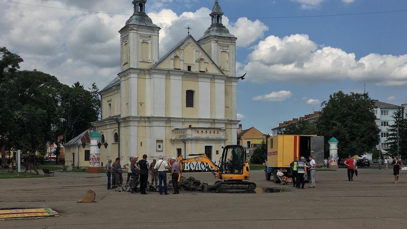 На головній площі Володимира стався витік газу