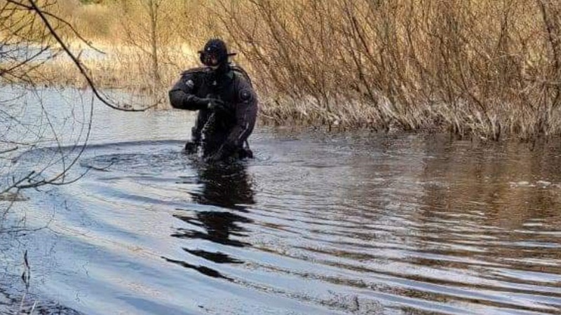 На Волині рятувальники знайшли у річці тіло людини