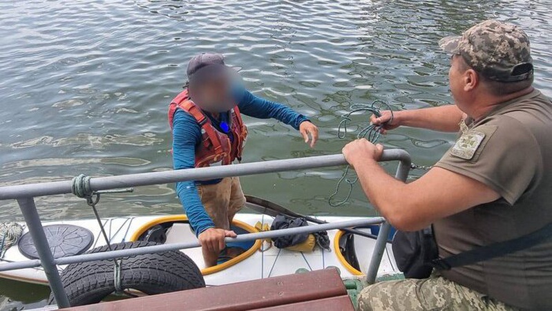 Француз заплив до України на каяку і здивував прикордонників