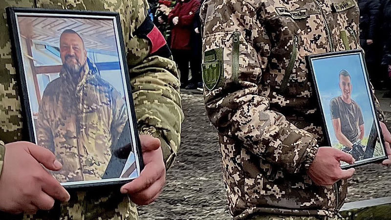На Волині попрощалися з воїнами – батьком та сином Олександром та Михайлом Куциками