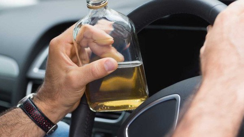 У Луцьку вночі спіймали п’яного «в дрова» водія