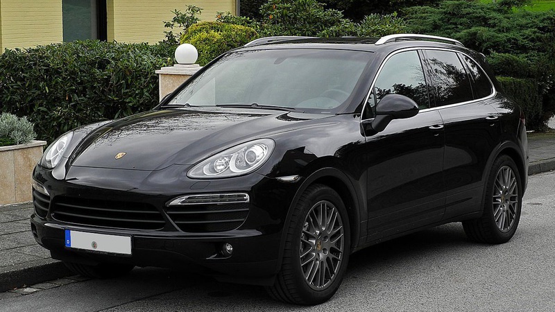 У Луцьку водій «Porsche» їздив без прав