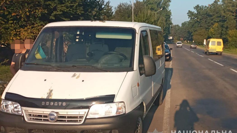 У Ківерцях 22-річна дівчина на швидкості вистрибнула з автівки й загинула