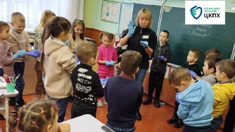 У двох школах на Волині виявили гепатит A