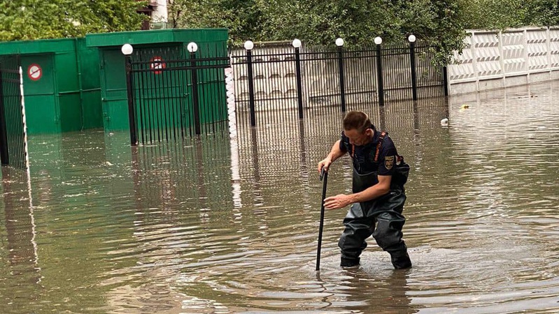 Луцьк підтопило через негоду