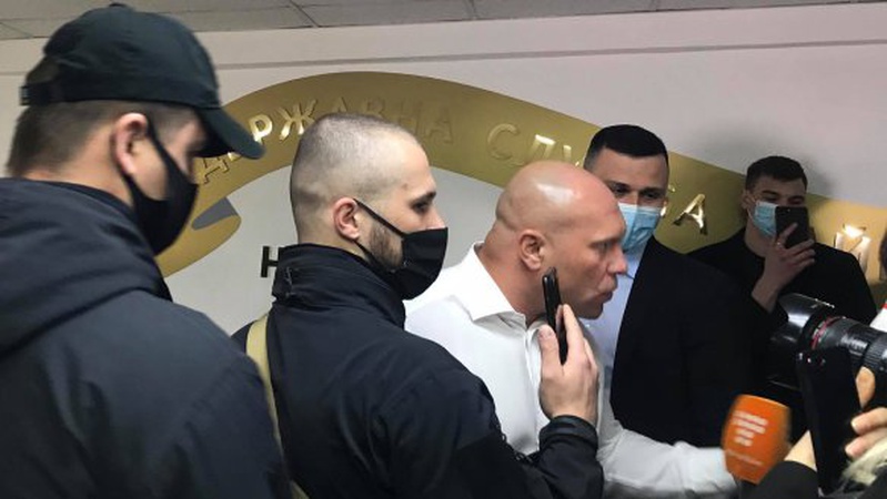 Кива став кандидатом наук: невідомі блокували вхід в аудиторію, де відбувався захист