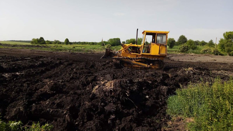 Держекоінспекція Волині перевіряє, чи законно будують об’єкти в Затурцях на джерелах