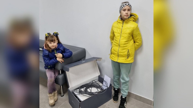 Доньки загиблого Героя з Волині передали гроші на Starlink для побратимів батька