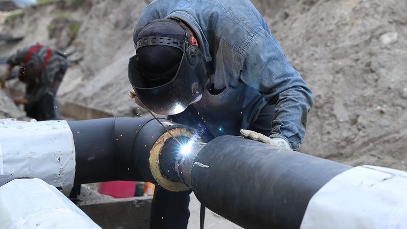 У Луцьку тривають аварійно-відновлювальні роботи на тепломережах