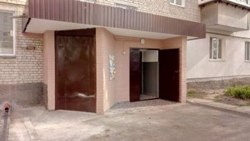 У Луцьку біля під’їзду будинку виявили тіло чоловіка