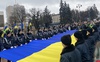 У Луцьку розгорнули 200-метровий прапор і створили «ланцюг єдності»