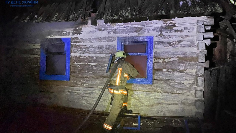 На Ковельщині у власних оселях згоріли дві людини