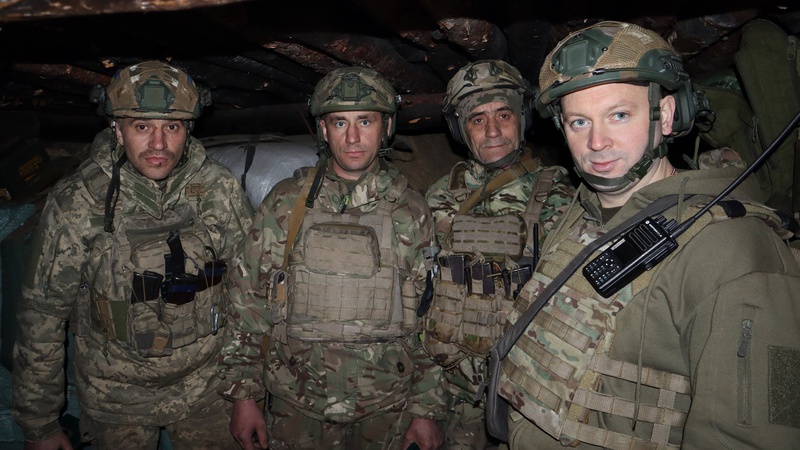 Бійців 100 ОМБр нагородили відзнаками «За оборону рідного краю»