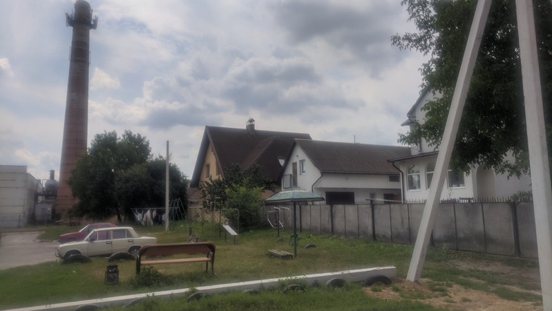 «Це все зроблено самовільно», – директор департаменту ЖКГ Луцькради про встановлення електроопор на Задворецькій