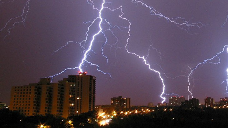 Коли в Україні вщухне спека